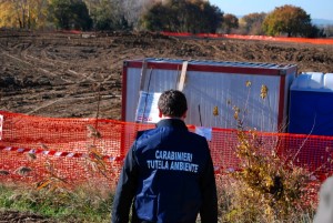 Perugia, rifiuti speciali smaltiti in modo pericoloso: sequestrati terreni delle Distillerie Di Lorenzo