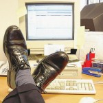 fannullone lavoro ufficio