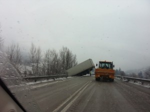 Emergenza neve sull’Umbria: viabilità difficile. Giovedì scuole chiuse a Perugia e molti comuni
