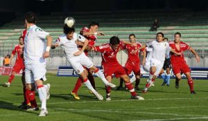 Ternana – Monza 1-1, al vantaggio di Sinigaglia risponde Boscaro di testa