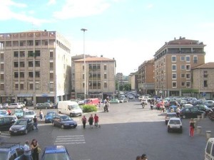 Negozi aperti anche il primo maggio, sindacati confermano sciopero: ”No alla giungla senza regole”