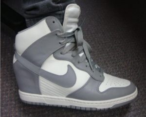 Le sneakers con zeppa Nike Wedge Dunk
