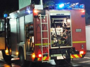 Incidente nella notte in via del Centenario: tamponamento moto-auto, grave motociclista