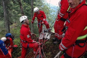 Uomo trovato impiccato in bosco di Acquasparta: 44enne suicida forse per mancanza lavoro