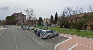 Armati di pistola rapinano rappresentante di gioielli: bottino da 160 mila euro. Catturato uno degli autori