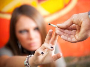 Fumare cannabis da adolescenti riduce il quoziente intellettivo