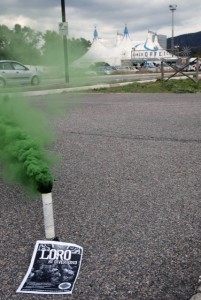 Casapound protesta contro circo Orfei a Terni: ”Baracconi della sofferenza per gli animali”