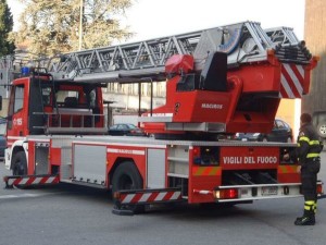 Serratura guasta, famiglia ternana bloccata per ore dentro casa: liberata dai vigili del fuoco