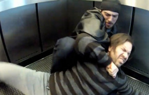 Video candid camera, omicidio in ascensore: le assurde reazioni, pochi intervengono