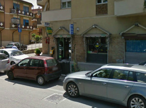 Terni, rapinata tabaccheria viale Trento: titolari minacciati con pistola