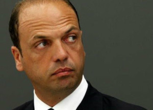 Scontri a Terni, Alfano telefona a Di Girolamo: ”Massima attenzione a ricostruzione fatti e responsabilità”