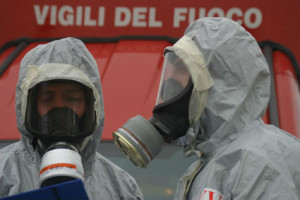 Nera Montoro, reazione chimica in un container e fumo: a lavoro due squadre Nbcr dei vigili del fuoco