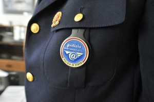 Terni, tenta di incassare assegni intestati ad altre persone con documenti falsi: 30enne campana arrestata