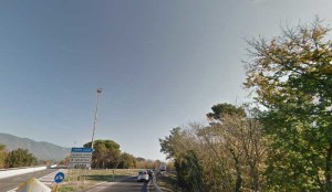 Terni, svincolo Ponte Le Cave nuovamente illuminato: accensione torri faro