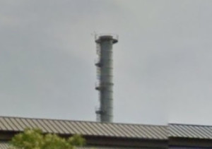 Ast, revoca appalto pulizie Industria e servizi, due operai salgono su torre per protesta