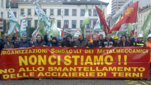 Ast, operai a Bruxelles, manifestazione davanti Parlamento Ue