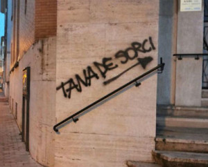 A Terni imbrattata sede di Casapound, a Collestatte atti vandalici contro sede Pd