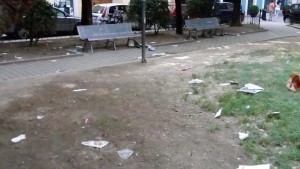Terni, giardini Miselli nella sporcizia. Forza Italia: “Città ridotta a discarica”