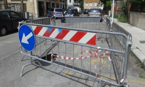 Terni, voragine in via Rismondo: solo transenne, nessun intervento