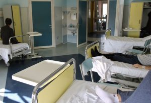 Ospedale di Terni, 23 nuovi posti letto per fronteggiare criticità pazienti in corridoi