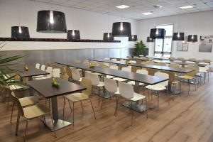 Ast, riqualificata la mensa aziendale, ora è un ristorante “moderno e accogliente”